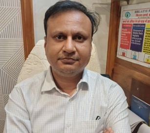 Dr Rahul Jain (Retina Specialist)